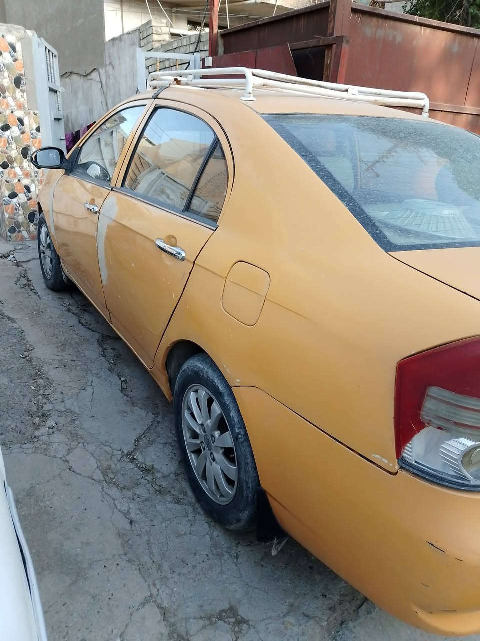 السلام ليڤان  2012 كير مكينه حداديه كفاله مصبوغة عام السعر 28 وبيهه مجال مكانهه بغداد حي الجامعه الرقم
***********
