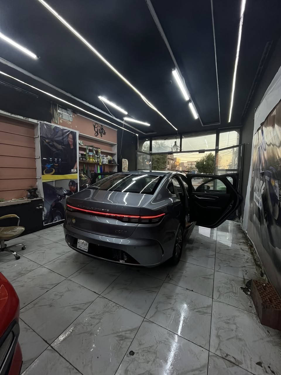 Bydدستروير لون فيلي ماشيه ٩٠٠ كيلو فقط بيها اصبع تكحيل وطخه تروح بوليش شراي راسلني ***********
