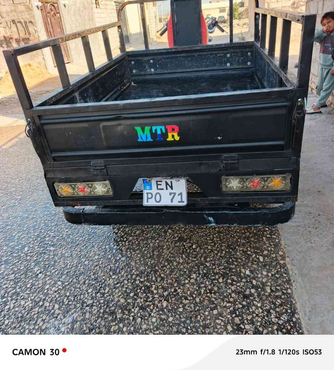 السلام عليكم ستوته للبيع 2015 مقفوله كفاله عامه وكيلها بشارع المدينه العنوان نجف شارع الصب قرب الجسر الاستفسار على الرقم***********
