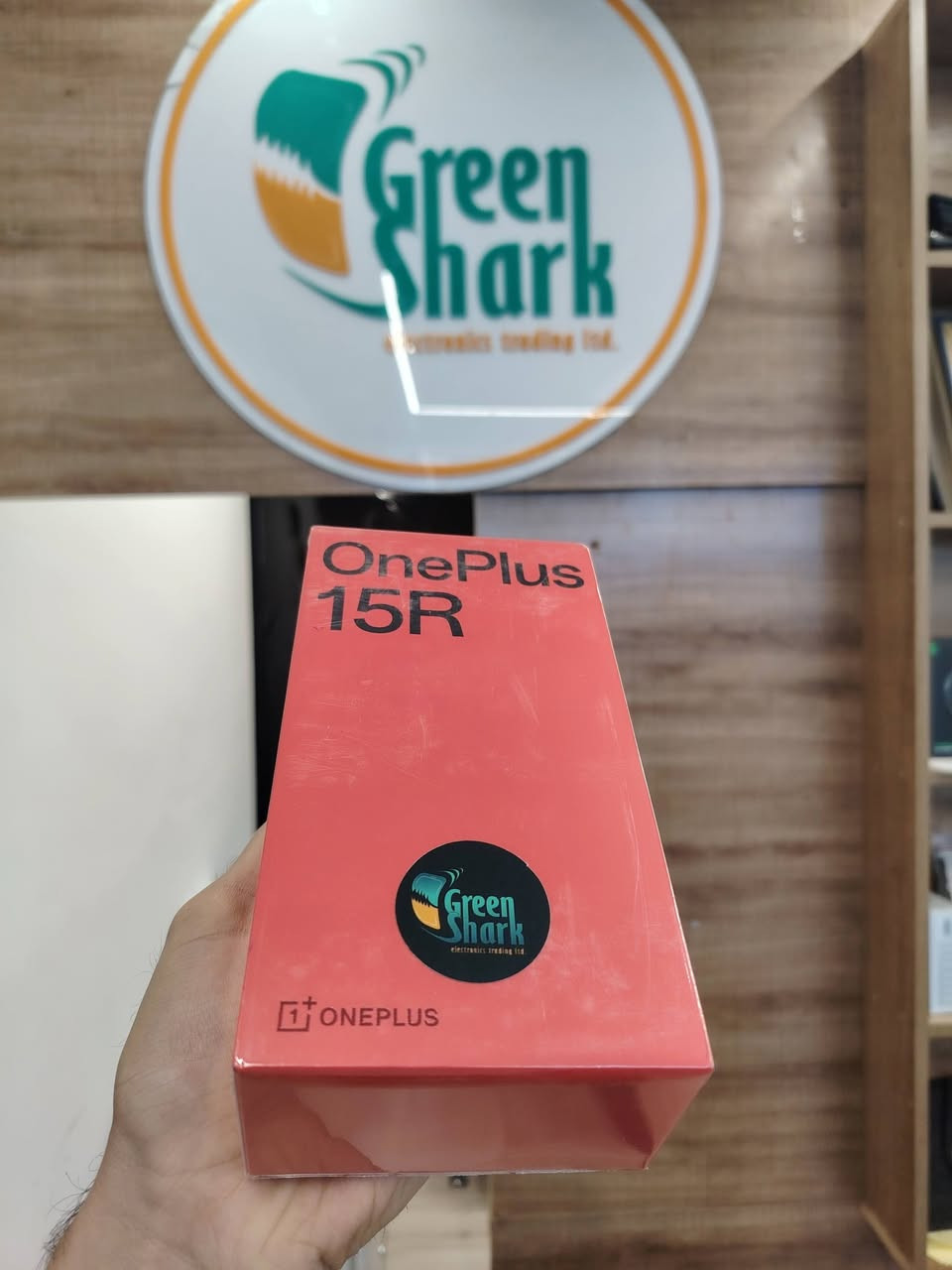 One Plus 15
Ram : 16

Storage : 512

(( 830$

نسخە عالميه امریکی

--------------

One plus 15 R

Ram 12

Storage 512

570 $

نسخە عالميه هندی

***********
***********
***********
