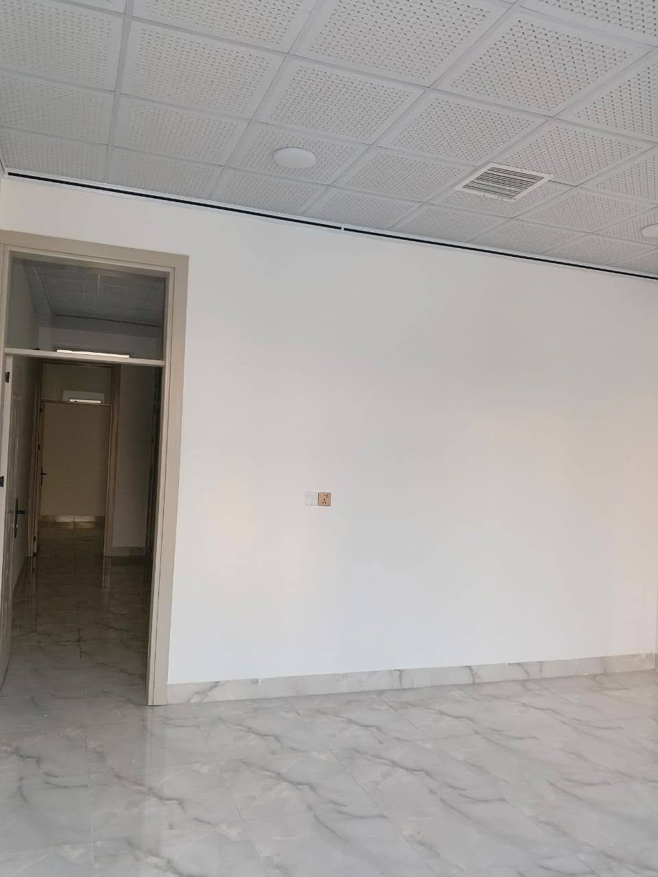 اعلان بيتين مساحه الواحد ١٠٠ متر للبيع 
طابق واحد 
طابو صرف 
بناء صفر فول تبريد مركزي 
العنوان كركوك حي القادسيه قرب جامع المؤمن 
سعر الواحد ٧٨ مليون وبيه مجال
للاستفسار الاتصال على الرقم ***********
توجد خدمة واتساب على هذا الرقم 
لمعرفة المزيد من العروض تابع صفحتنا على الفيس بوك سجاد للعقار ونستقبل جميع عروض بيع وشراء العقارات

