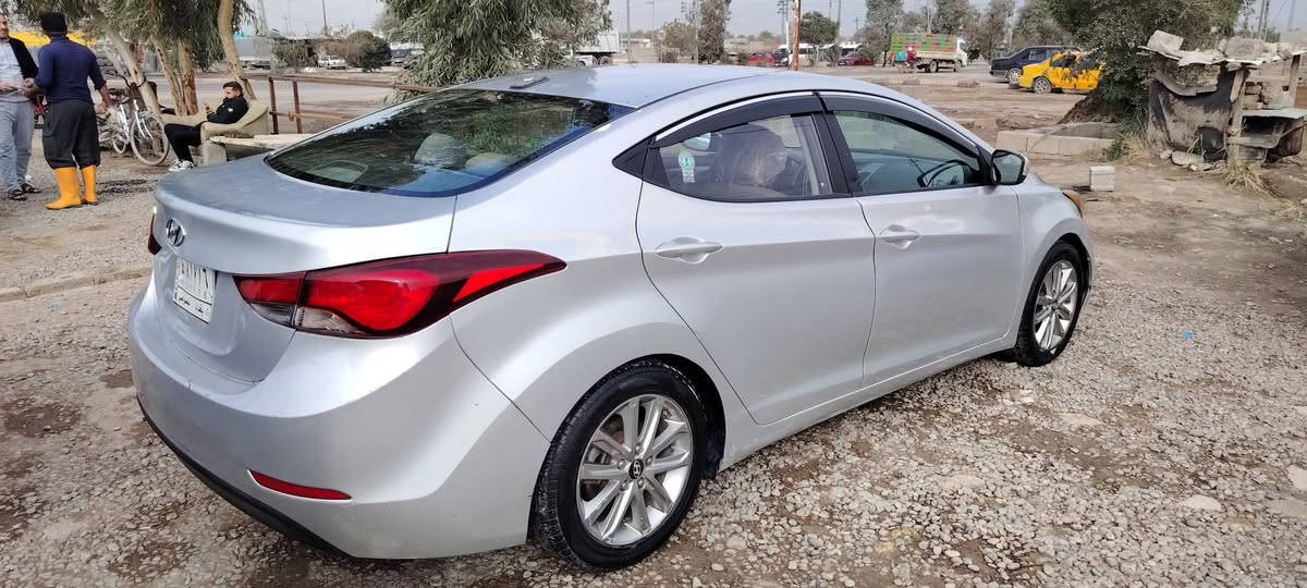 السلام عليكم النترا 2016 أمريكي محرك 1800 دوش رقم نص فول ٤ قطع صبغ كلير بدون دواخل ك
السعر ١١٠ بيها مجال
***********
