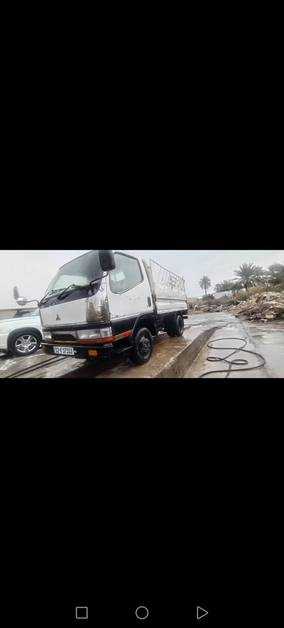 كنتر مسيوبيشي ياباني بزون لبيع بدي ثابت قماره كفاله من الصبغ شاصي بي فطر جوه القمار يم الورك كير مكينه اكسن خير من الله زينات بس المكينه بيهه بخار كيره مكينه كيه فحل ٣٠٠٠  للستفسار *********** او ***********
