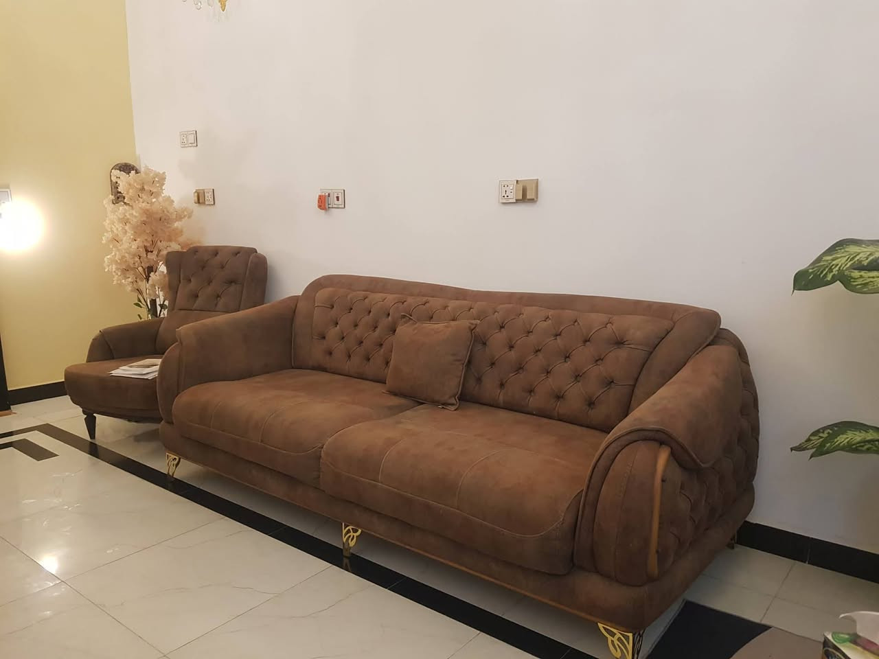 تخم تركي درجة أولى نظام سرير خالي من الاضرار موديل لونين ٨ مقاعد ماخذي مليون و٨٠٠ اريده ب٨٠٠ وبي مجال


**إذا كنت صاحب هذا الإعلان وتريد حذفه لأي سبب، رجاءا أرسل رسالة إلى الدعم الفني**