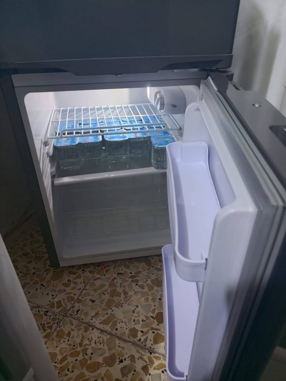 ثلاجه حجم 6 قدم للبيع جديده مستخدمه اربعه اشهر بس اللي يريدها يجي خاص


**إذا كنت صاحب هذا الإعلان وتريد حذفه لأي سبب، رجاءا أرسل رسالة إلى الدعم الفني**