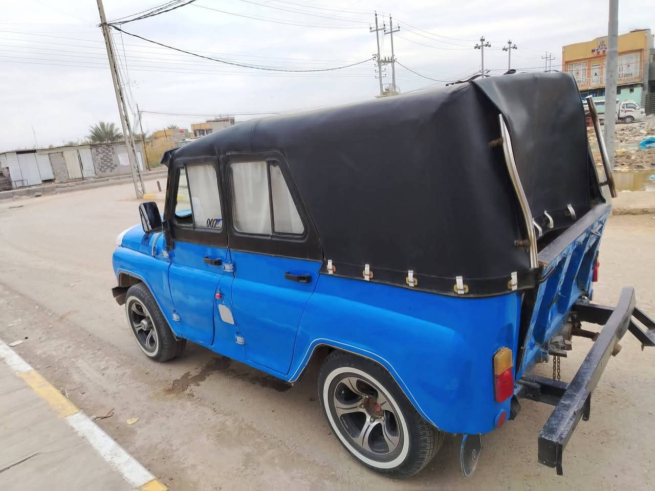 السلام عليكم لبيع واز موديل 88 داخل بلادي شرط  مكين كير خير من الله اكسل فاره دسكات باور ستيرن السياره جديده باتري جديد مصطره ونجي حاويه تخم تاير  دوشمه جديده كهربايات كلهه شغاله  السعر 4600وبهه مجال قليل التصال *********** المكان صويره
