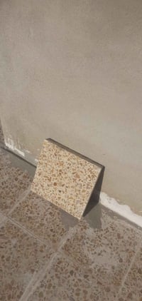 للبيع كاشي جديد غير مستعمل 30×30 العدد 400 مع بيع سمنت بادوش توسيع رقم...