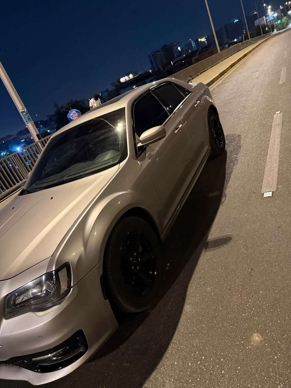 اوباما 300s للبيع
2018مواصفات الـ s معروفه بجم العريض 

 محرك ٦ سلندر  

تو ويل

بانورما

كشنات جلد

حساسات امامي خلي 

نقطه عمياء 

لايت زنون

تشغيل عن بعد 

سستم سماعه بلاد

صدر سياره جديد محرك كير مكفولات 

تبريد خير من الله   

رقم بغداد مصفر غرامات 

تحويل ثاني يوم 

السياره متعوب عليها وحادثها جداً بسيط 

جاملق خلفي وهنا بالعراق صبغت الجاملق الامامي كلير فقط بدون اي ضرر او حادث

ماشيه ١٦٠ الف كيلو وليس ميل 

 

رايدها بـ٢٣٥$ وبيها مجال بسيط 

مكان السياره بغداد الرصافه 

رقم التلفون ***********
