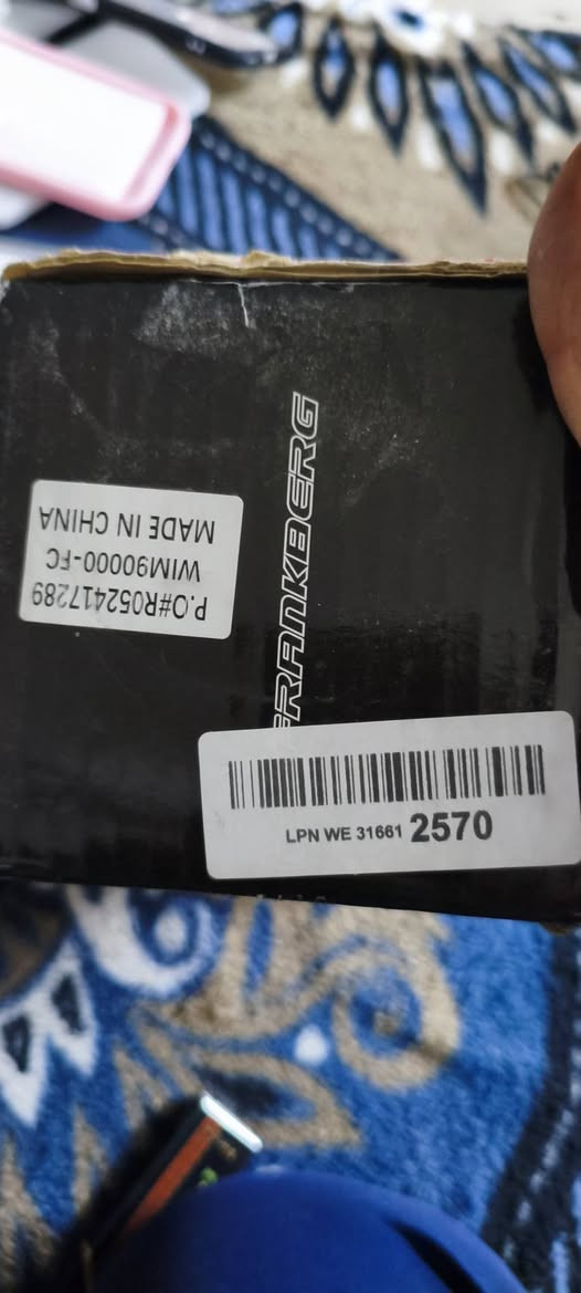 . محرك ماسحات (Wiper Motor) من ماركة Frankberg الألمانية 🇩🇪، جودة نخب أول ومواصفات أوروبية تضمن لك أداء قوي وصامت.
​✅ مميزات القطعة:
​تشغيل صامت: بدون أي صوت أو احتكاك مزعج.
​أداء مستقر: يشتغل بنظام 12V يعني استجابة سريعة بكل السرعات.
​سهولة التركيب: يجي بفيشة 5 أقطاب (5-Pins) ترهم مباشرة على وايرات الوكالة.
​موقع التركيب: مخصص للماسحات الأمامية (Front).
​📍 هذا المحرك يرهم على السيارات التالية:
​🇫🇷 سيارات رينو (Renault):
​ميجان 2 (Megane II) [موديلات 2002-2009].
​كليو 3 (Clio III) [موديلات 2005-2014].
​كانجو (Kangoo) [موديلات 2008 فما فوق].
​رينو مودوس (Modus).
​🇩🇪 سيارات فولكس فاجن (VW):
​بولو (Polo) [موديلات 2009-2017].
​جولف (Golf) فئة 5 و 6.
​باسات (Passat) وتيغوان (Tiguan).
​🇪🇸 سيارات سيات (SEAT):
​إيبيزا (Ibiza) [موديلات 2002-2015].
​ليون (Leon)، ألتيا (Altea)، وتوليدو.
​🇨🇿 سيارات سكودا (Skoda):
​فابيا (Fabia) [موديلات 2006-2014].
​أوكتافيا (Octavia) ورومستر.
​🚛 سيارات الحمل والفان:
​بيجو بوكسر (Peugeot Boxer).
​ستروين جامبر (Citroen Jumper).
​فيات دوكاتو (Fiat Ducato).
​مرسيدس سبرينتر (Sprinter) وفيتو (Vito).
​🚗 سيارات أخرى:
​مرسيدس C-Class و E-Class.
​بي إم دبليو (BMW) الفئة 3 و 5 و X5.
​أوبل (Opel) بمختلف موديلاتها.
​💰 السعر:  55,000 دينار مع توصيل]
🇮🇶 توصيل متوفر لجميع المحافظات


**إذا كنت صاحب هذا الإعلان وتريد حذفه لأي سبب، رجاءا أرسل رسالة إلى الدعم الفني**