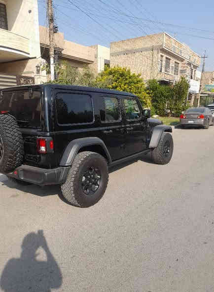 تم تنزيل السعر. اخوان بيع فقط بدون مراوس 
السلام عليكم شباب  جيب رانكلر موديل  23 هايبر ٣ انضمه صحاري   ماشي  ١٧ الف يعني اخت الزيرو     رقم بغداد بسمي. حادثها موضح بالصور بابين مبدلات نفس الون . وشبر بالجاملغ الامامي .   السعر   ٢٤٠ وبيها مجال بسيط
مكاني بغداد حي الجهاد للاستفسار ***********
