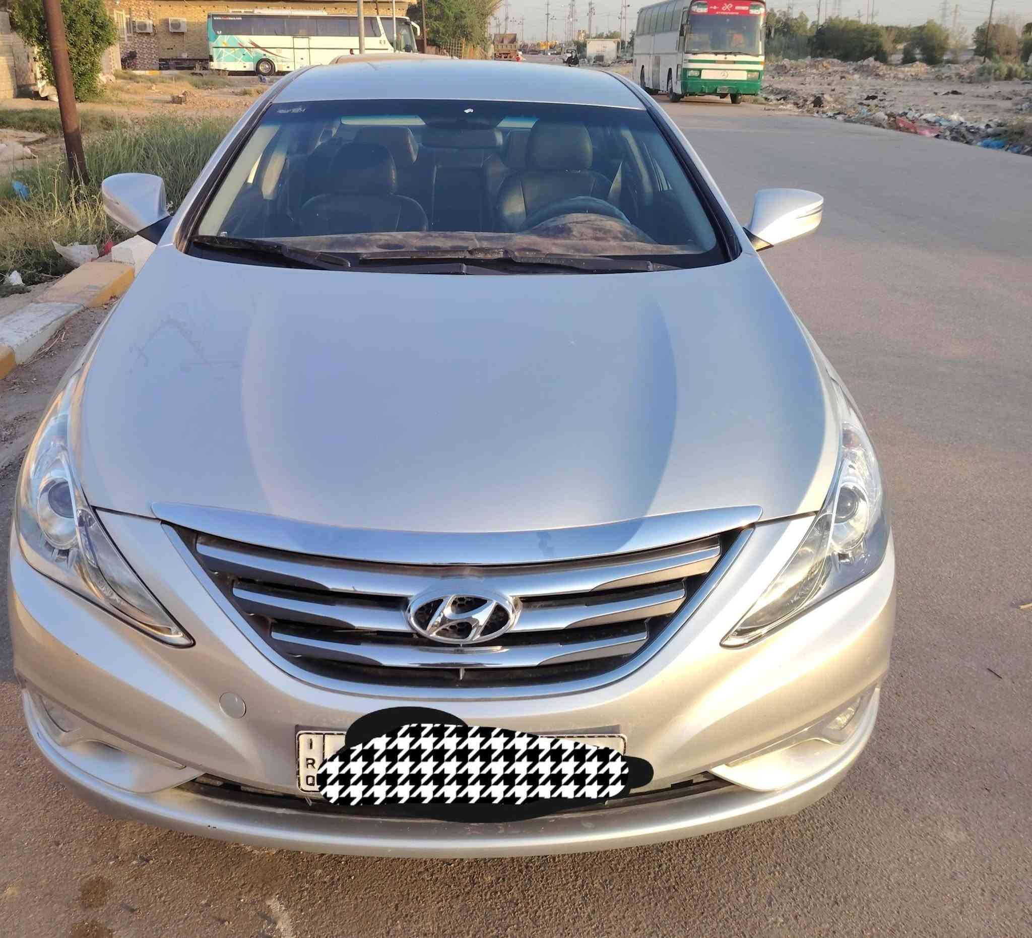 سلام عليكم
سوناتا ادوات للبيع كص جنطه 
فوووول مواصفات كارتووون 
متومه اصلي 
موديل 14 
فول بطن عدى الفتحه 
بصمه تحكم سترين مري شفط اشاري 

سياره كلش حلوه وجاهزه مال جناي 

غرفه جلد سوده 

وارد كروي لي هوه نفسه الخليجي 

خط واحد بانزين بانزين اصل 

تدفى تبريد فول 

محرك دوش 

المكان ناصريه 

السعر 52
*********** وتساب
دكه حاسبه وين متريد
