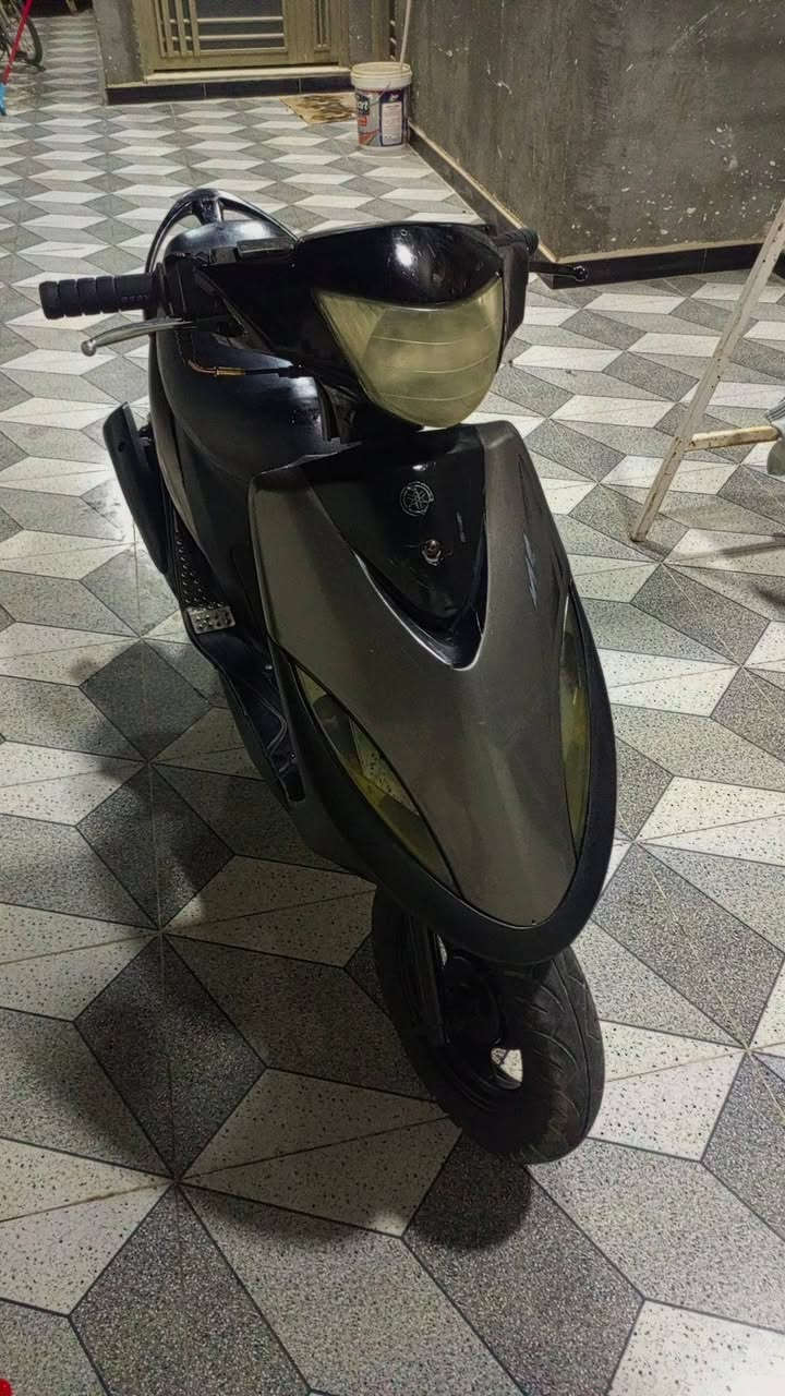 السلام عليكم ماكس عدله نضيفه شوفة عينك كلها ختم واحد مامفتوحه تجي وتفحص تخم كلجات البارحه بدلتهن هندر واحد الدراجه شغل وطلع بيها نقوصات باتري وعقل  يشهد الله تاخذها وماذب عليها ربع بس ع ذني النقوصات وتبدل عقل تنطيك شلعه ومعدل . اكزوزFM. ولمحرك بعده بحاله الوكاله والدراجه ابد مامتعوبه ضاله بالبيت ودهن كل 15 يوم ابدله دهن امزويل ولدراجه مداريها سعرها 700 وبيها مجال ولياخذها شايف خيرها 🫶🏻مكاني بصره كرمت علي رقمي واتساب ***********
