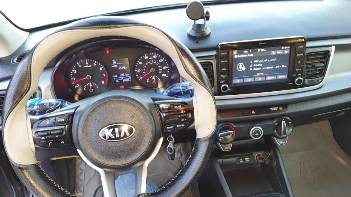 كيا ريو 2019 وارد امريكي 
حادث جانبي بدون ايربلك سياره  جاهزه بدون نقص نضيفه  رقم انكليزي بأسمي سنويه وهزه جديده
دكمه سبورت تحكم جهتين 
تخم تاير جديد 
ماشيه 76 الف ميل ديوانية, القادسية


**إذا كنت صاحب هذا الإعلان وتريد حذفه لأي سبب، رجاءا أرسل رسالة إلى الدعم الفني**