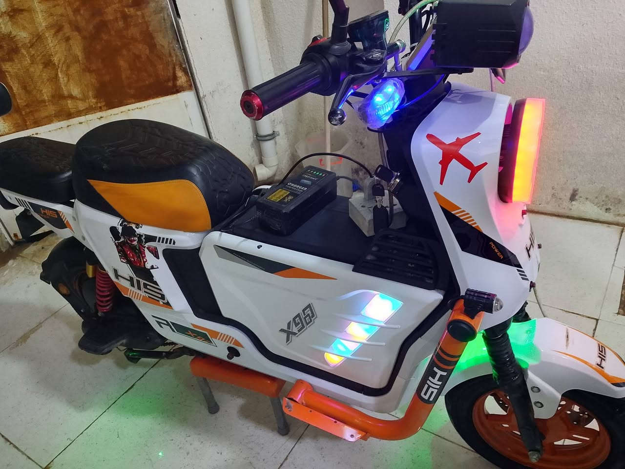 للبيع سعر ٣٥٠ بي مجال ***********
