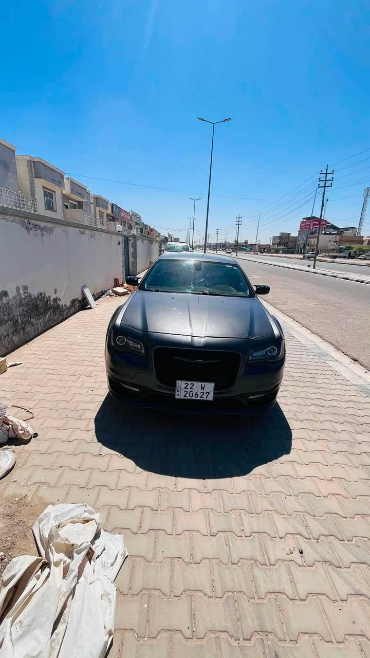 � للبيع كرايسلر 300S موديل 2023 🔥

🚗 وارد أمريكي
⚙️ محرك 3.6 Pentastar V6
🔄 جير أوتوماتيك 8 سرعات
📏 العداد: 45 ألف كم تقريبًا
🎨 اللون: رمادي غامق مميز
🛞 جنوط رياضية سوداء
🖥️ شاشة وسطية ومواصفات كاملة
❄️ تكييف ممتاز
🪑 داخلية نظيفة جدًا
🔑 تشغيل وبصمة
🛣️ قيادة مريحة وثبات عالي

✅ السيارة بحالة ممتازة
✅ لا تحتاج أي مصروف
✅ فحصها مرحب به بأي مكان على حساب المشتري
✅ استخدام شخصي ونظيفة جدًا

تسجيل وهزه جديد رقم اربيل 

نسخة RWD (دفع خلفي) الأوفر بالصيانة والاستهلاك.

📍 الموقع: بغداد
💰 السعر: (يذكر عند التواصل)

📞 للاستفسار: (***********) 
*********** 

#كرايسلر #كرايسلر300 #Chrysler300S #سيارات_بغداد #بيع_سيارات #العراق
