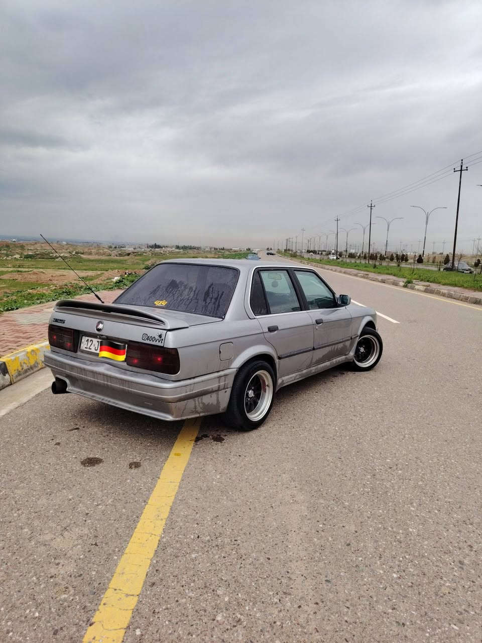 E30 1988 
الحلال للبيع كير ومكينه ونجي 6سلندر ✈️ (بدون تبريد) 
كير توماتيك طخم تايه وويل جديد بالكارتون داخل جديد صالنصه رياضي  السياره مصبوغه قبل شهر وجاهزه عليها كت M دوسات ودعاميات واسبايدر رقم نينوى اوربي هزه جديده شرعي بالموصل شرط تحويل باقي التفاصيل اتصل الخاص مغلق
📍 الموصل
***********📞 بيه واتساب
 *********** 📞
السعر 40$ وبيها مجال بسيط
