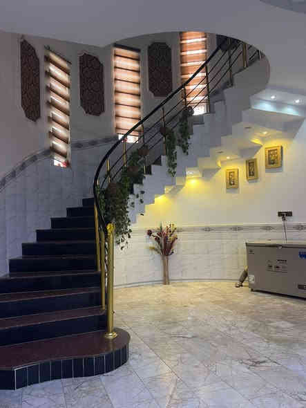 البيع بيت في ابو خصيب عويسيان قرب علوة الكوفه وقف سني مساحه 400
الحديقه والكراج 200 متر
الطابق الاول غرفتين وصاله ومطبخ وديوان وكراج 
الطابق الثاني غرفتين 
مسجل اجار سنوي 300 الف 
سعر 160 مليون على شارع تبليط مباشر 
***********
