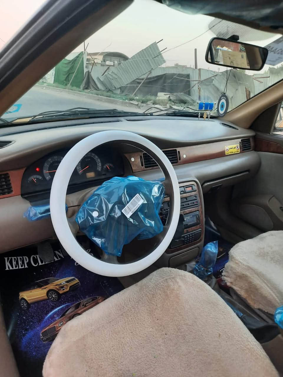 السلام عليكم ورحمة الله وبركاته 
للبيع سمند ٢٠١١
كير مكينه مكفولات 
تبريد ثلج 
معمره هلالات اثر خياسات 
صدر جديد 
رقم بغداد شرط التحويل 
هيئة وغرامة مصفره 
معروضه ٣٧
الرقم ***********
مكان سياره مدينه الصدر
