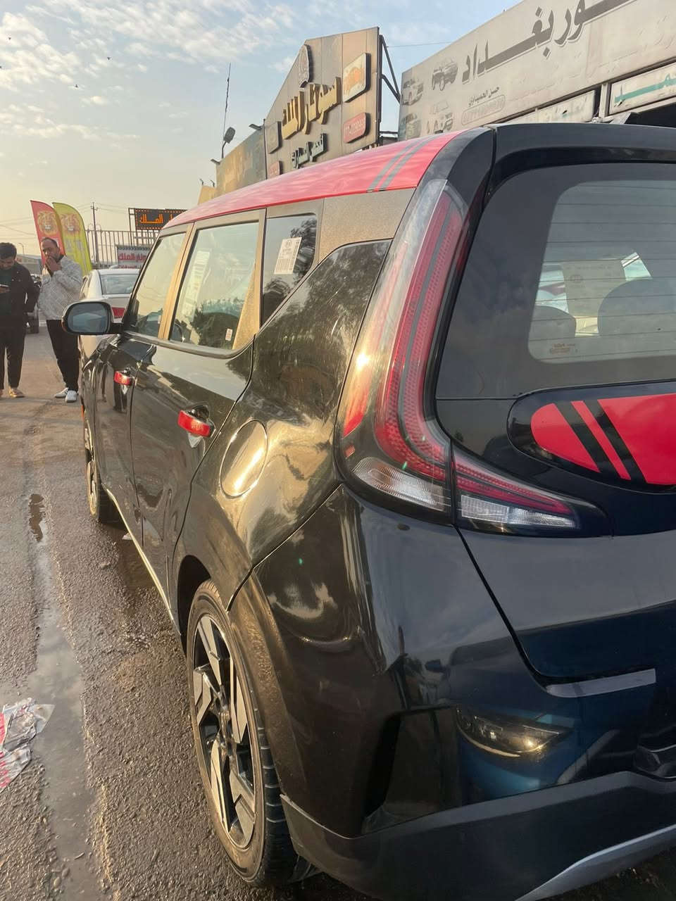 سلام عليكم 
سياره كيا صول موديل 2023 
أمريكي فول مواصفات GT
فتحه بصمة تشغيل عن بعد 
كشنات جلد تحكم ستيرن كأمره شاشة 
بيه 4 قطع صبغ 2 قطع تبريد 
ماشيه 40 مكان سياره بغداد البلديات 
رقم بغداد الدولي 
السعر 120 وبيه مجال 
استفسار على رقم ***********
