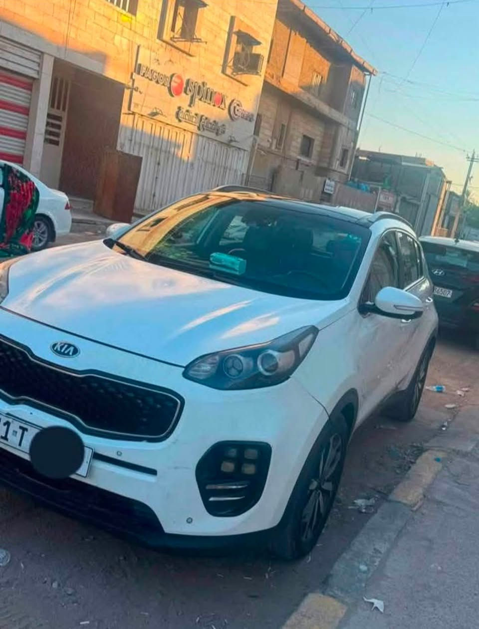 سبورتج EX 2017
مواصفات دوليه by
بل جكتر مري كهرباء
داخل اسود جلد
رقم جديد سنويه جديده
سياره نضيفه سعر 95 وبيه مجال قليل التواصل فقط على الرقم هذا ***********
