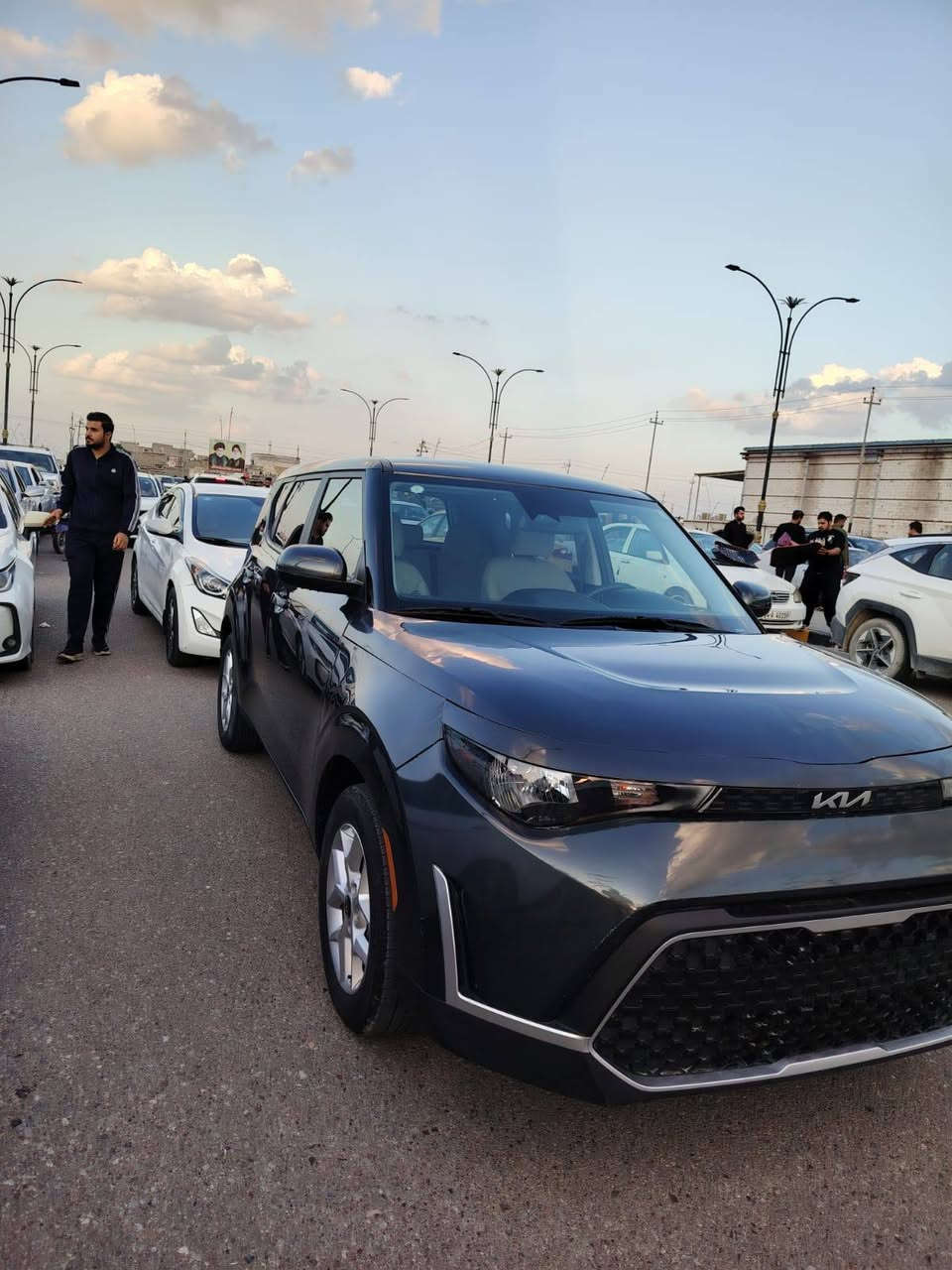 كيا صول 2024
حرة بدون رقم ..تترقم اي محافظة 
بيها ربع بنيد صبغ فقط وبارد بالجاملق 
138 وبيها مجال 
*********** البصرة, العراق
