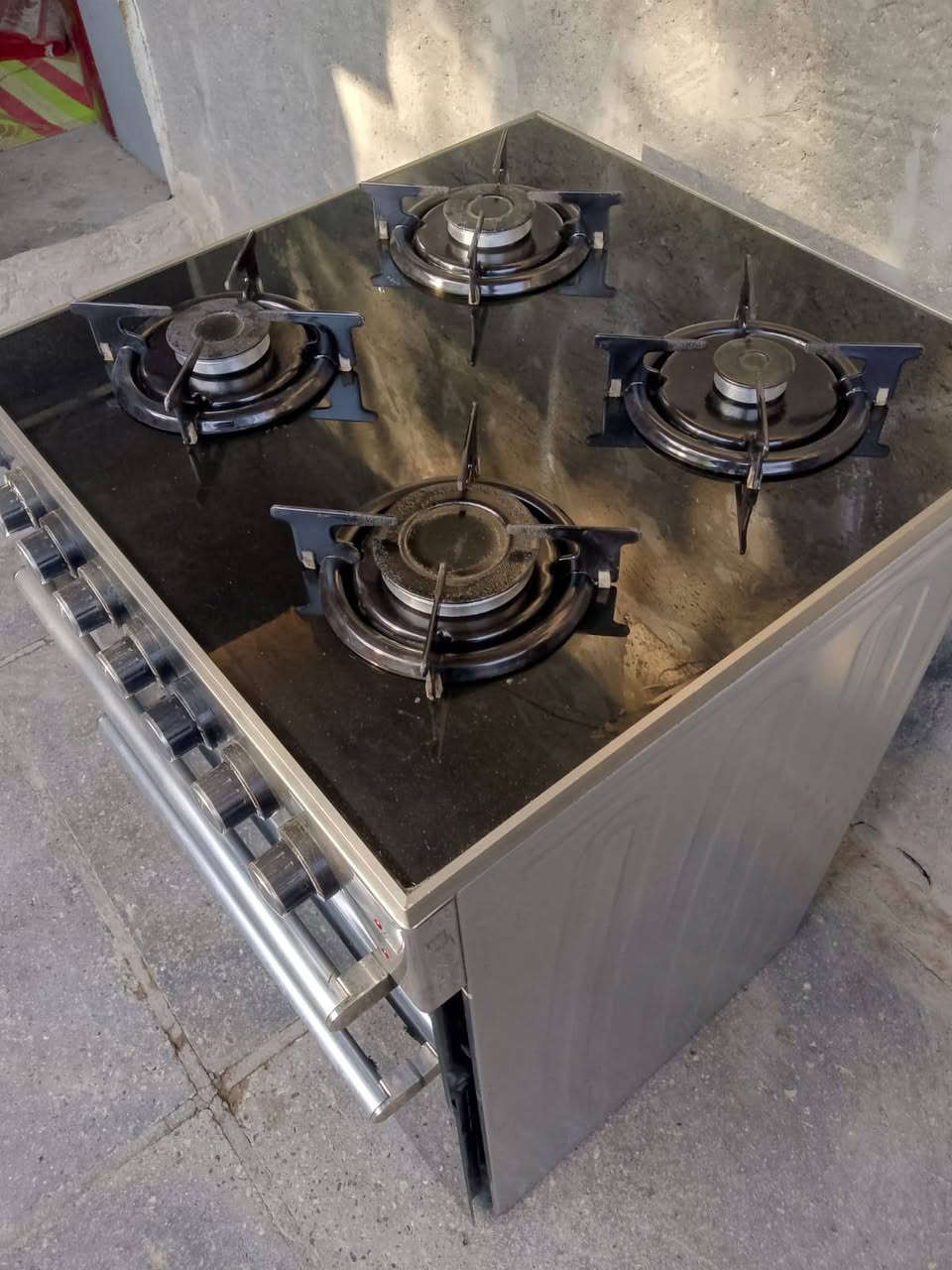 سلام عليكم طباخ وايت ويل الايطالي طباخ اخو الجديد يجي الفوك اوفن والجوه غازي منفصل يشتغل فوك وجوه بنفس الوقت او طفي واحد وشغل واحد حسب الرغبه والفوك اوفن كله شغال كلوب جداحه شوايه دجاج الحجز والاستفسار ***********
