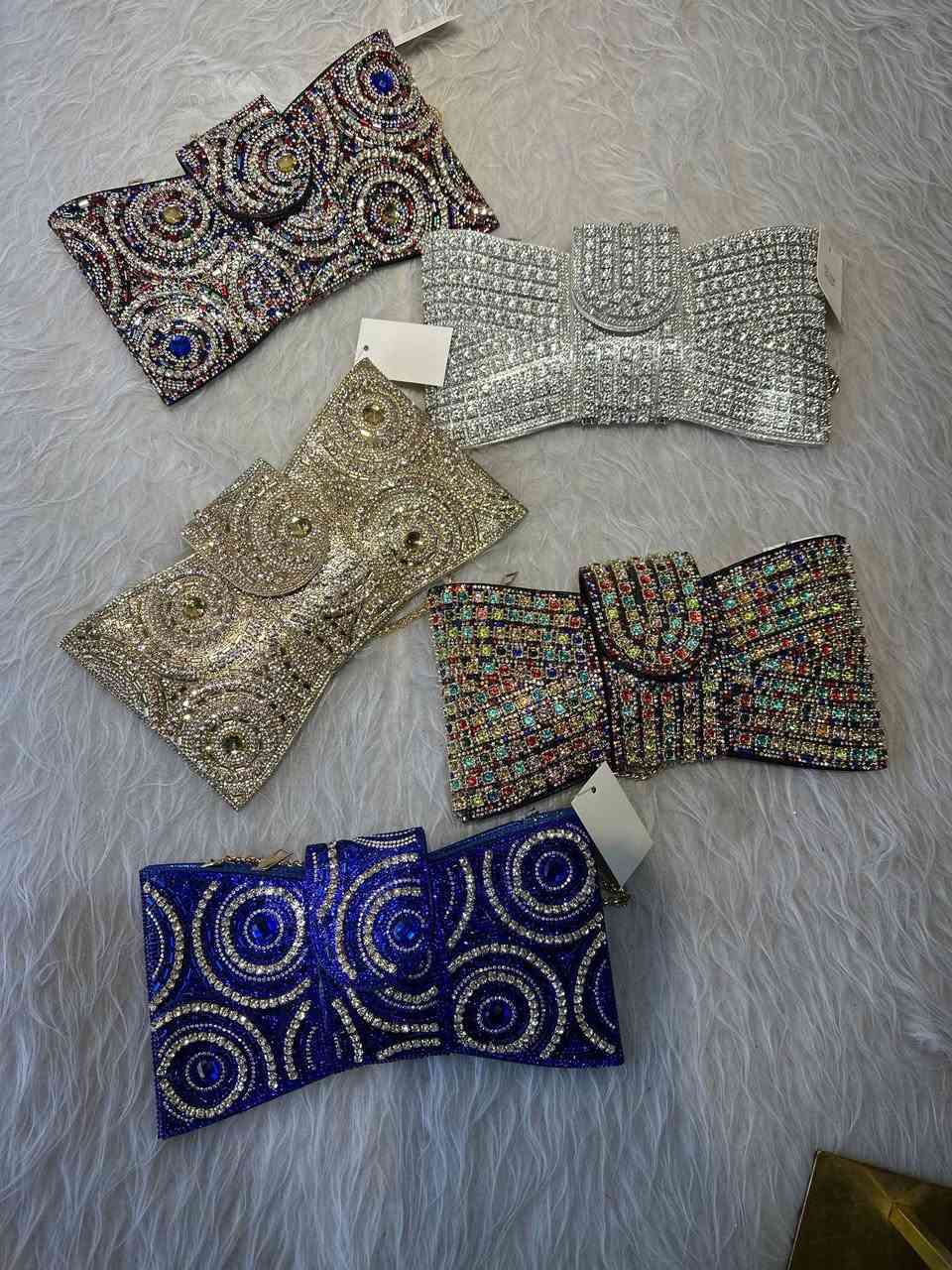 جملة و مفرد  …
حقائب كوالتي عالي 
تواصل معنا 🌸👌🏻
لدينا خدمة التوصيل لجميع محافظات العراق 🚕
📞  WhatsApp ***********
