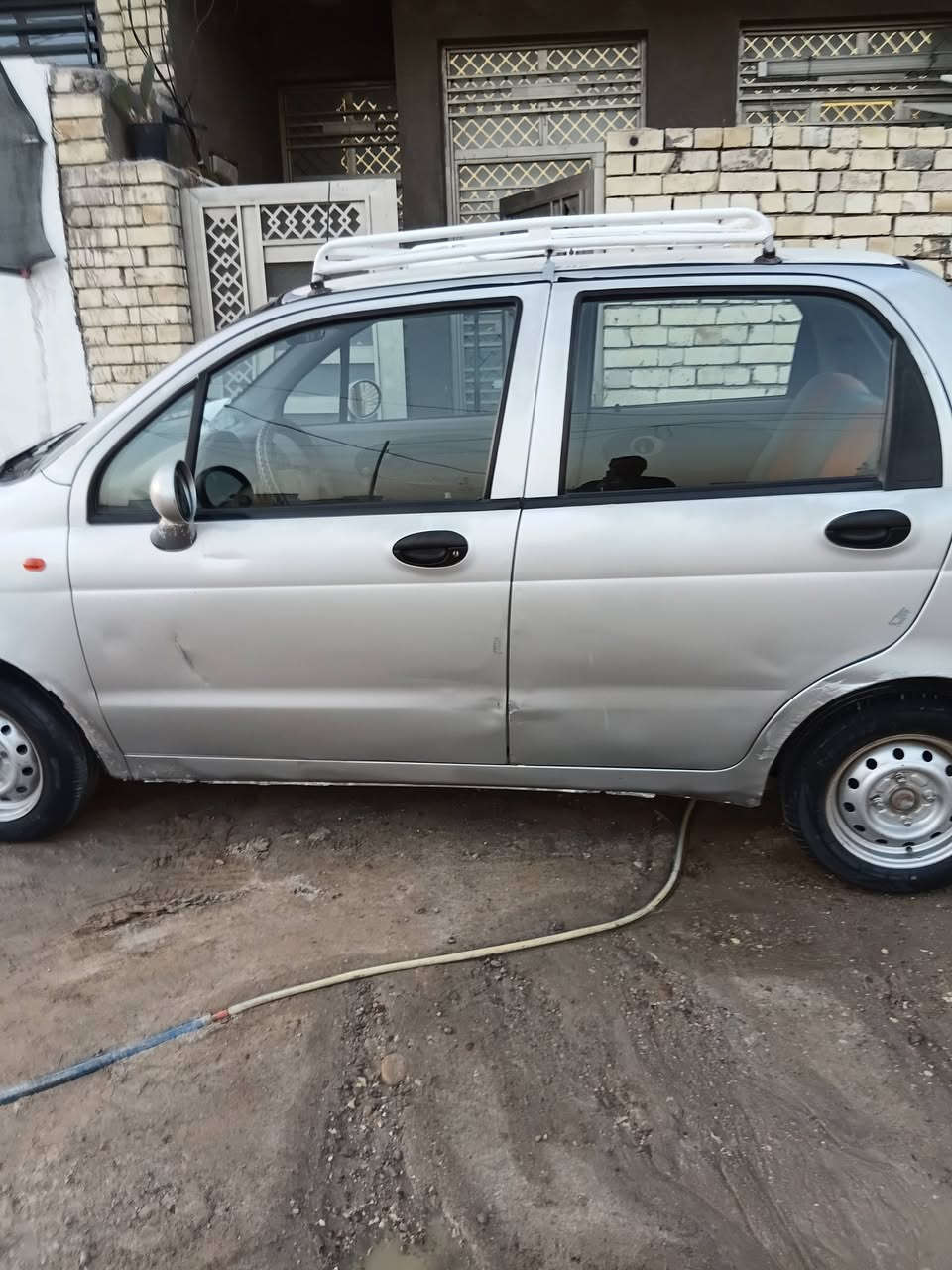 السلام عليكم كيو كيو موديل 2013 بدون حادث بدون صبغ تبريد شغال سيارة بلادية اصل كير عادي السعر 21   مكانهة بغداد الكرخ تحويل مباشر
***********
