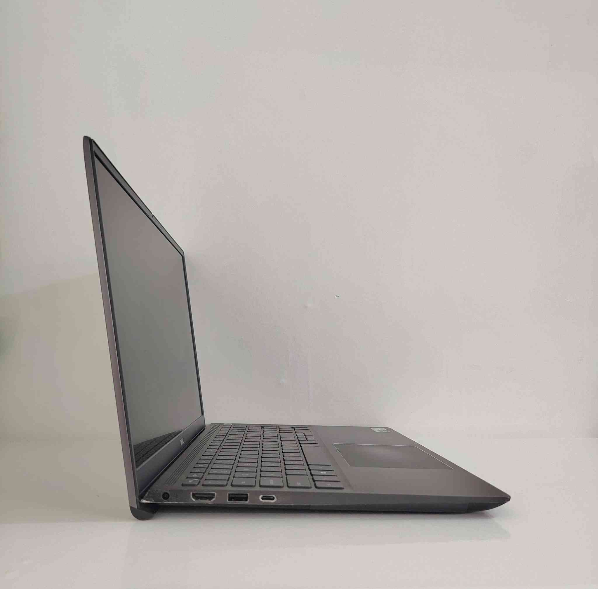 💻 DELL Vostro 7500 | وحش الأداء والنحافة

 * المعالج: Core i7-10th Gen (H Series) 🔥
 * الرام: 16GB DDR4
 * الهارد: 512GB SSD ⚡
 * كارت الشاشة: NVIDIA GTX 1650 Ti (4GB) 🎮
 * الشاشة: 15.6" FHD
 * المميزات: كيبورد ستيكر ضوئي، تصميم معدني ألترا سليم.
💰 السعر: 740,000


**إذا كنت صاحب هذا الإعلان وتريد حذفه لأي سبب، رجاءا أرسل رسالة إلى الدعم الفني**