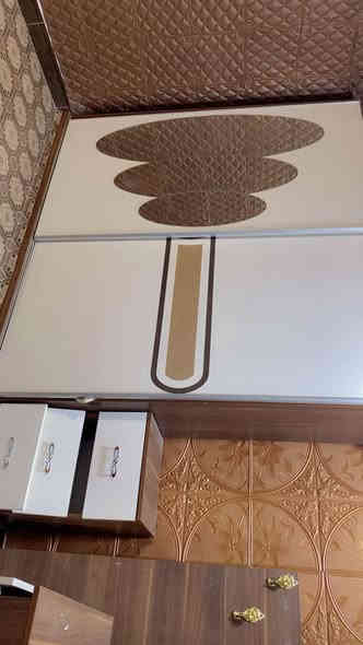 غرفه  نوم جرابي 2 منفصل يحتاج لها بس سجه مال كنتور كنتور نضيف كلش والجرارات. هماتين. عنوان البصره معقل. سعرها250 وبيها مجال
