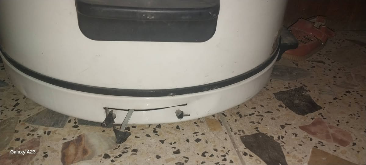 عندي هذني تنور كهربائي كل شيء مابيهن ويشتغلن وانا أريد ابيعهن محتاجة الله شاهد والله مبيهن اي شيء ماعداء تنور ابيض يشتغل بس فقط تحكم بل حرارة مكسور مبين بصورة بس هم يشتغل الأبيض سعرة ٢٠
والثاني سعرة ١٥


**إذا كنت صاحب هذا الإعلان وتريد حذفه لأي سبب، رجاءا أرسل رسالة إلى الدعم الفني**