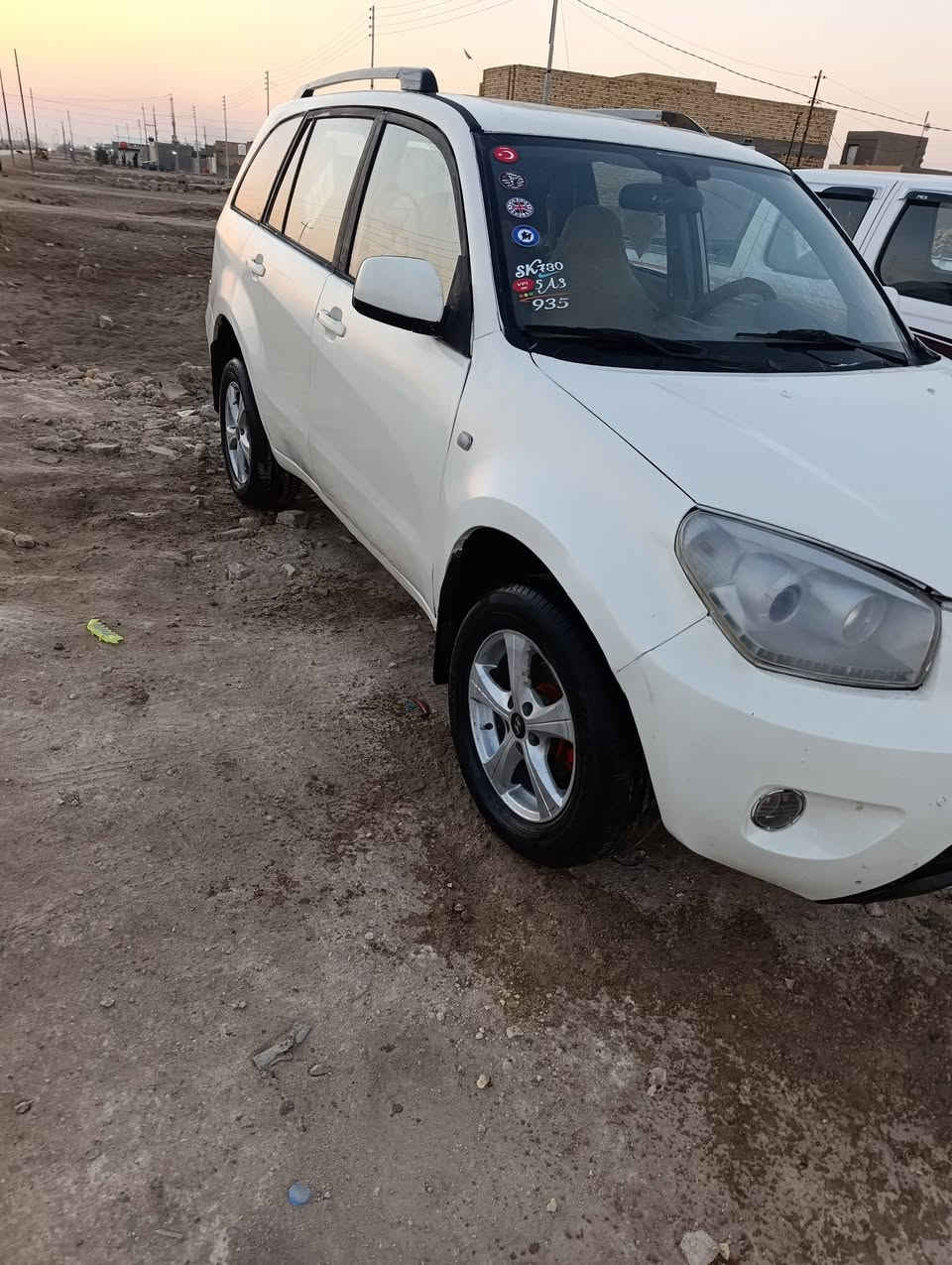 جنواي  البيع مزاد الدخليه بيه كتاب ترقيم موديل 2013 مكينه وكير مكفول حدادي جديد تخم تايرات كهربائية شغل دوشمه جديد سيارة مكفول من الگلبه وضربه مصبوغه جماله  سعر 33وبيه مجال مكانه ناصريه قضاء الرفاعي رقم الهاتف ***********قم ***********
