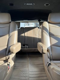 الفخامة الامريكية كاديلاك اسكاليد 2020 بلاتينبوم  بلاك ( خـليـجـي ) ما...