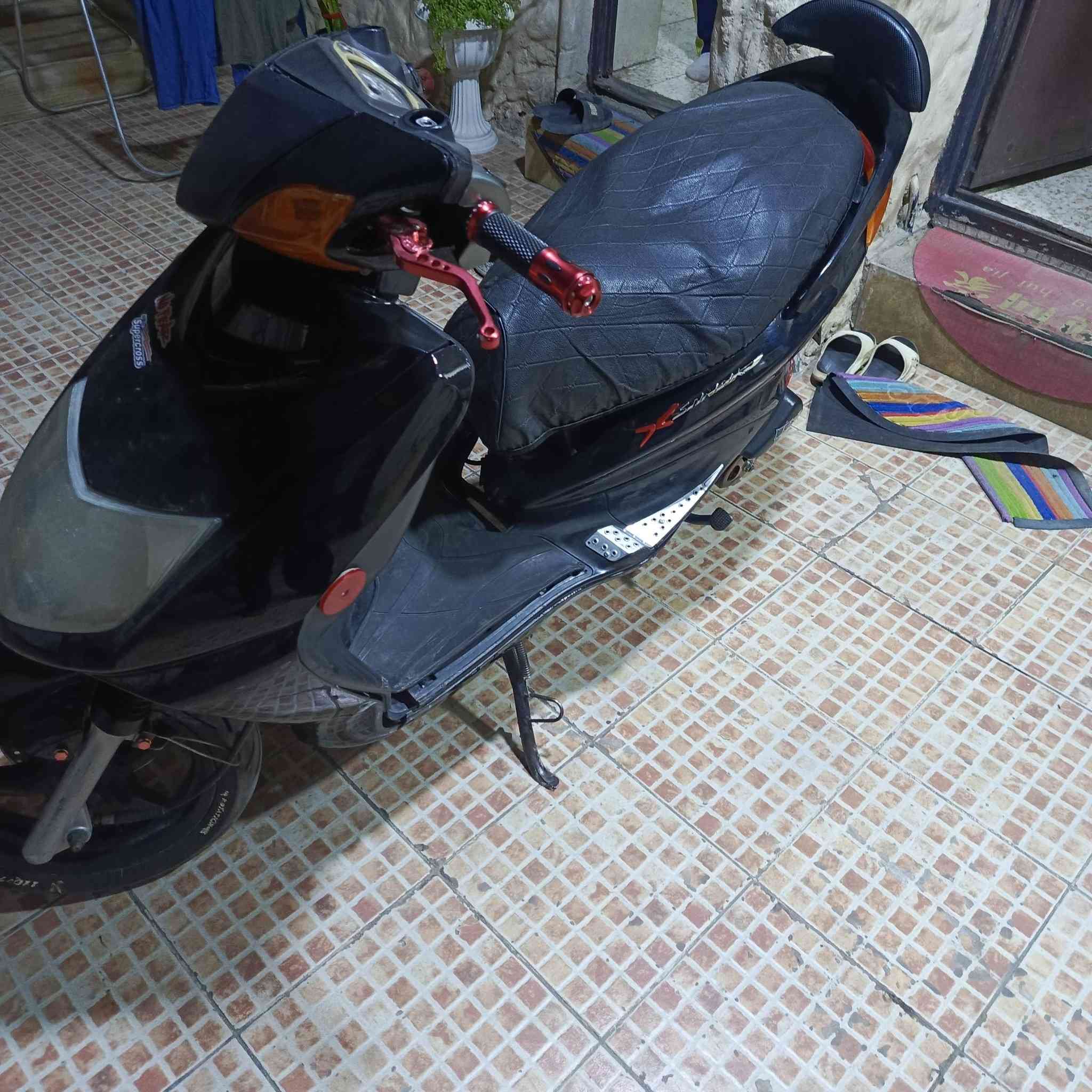 سلام عليكم دراجه سكنس نثيه كوري 140 الدراجه شوفت عينك تخبل نعومه فول الكهربائيات  كامله كلجات رياضي يدات بريك رياضي يدات ستيرن رياضي تعلاكه رياضي بيه نقص بس سبايدر قبل ربع ساعة انكسر السعر  ( 550 ) وبيه مجال حك الجيه.
العنوان : بغداد الاعظميه 
الرقم : ***********
