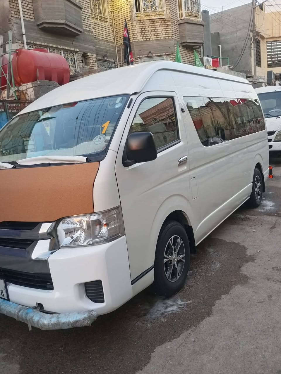 سلام عليكم هايس 2023 كاز للبيع كفاله عامه  مكينه كير اكسن حداديه تخم تاير سياره جديده جديده ع وضع الشركه ماشيه 100414 مكانه بصره مكلف بنشر رقم راعيها ***********
