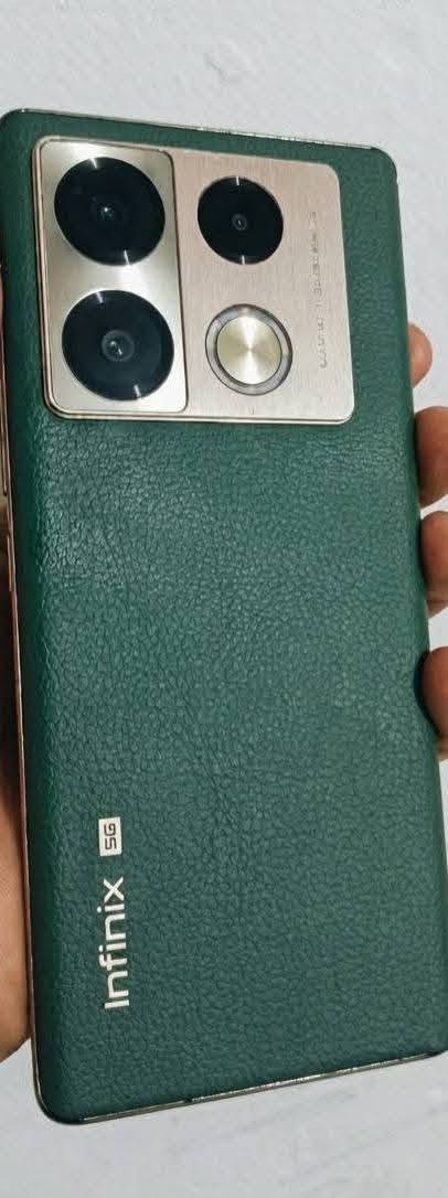 انفنكس not 40 pro 5g+ اخو الجديد RAM8+8 ذاكرة 256
كاميرا 108 ميغابكسل
بطارية 5200
شاحنة 45 واط 
معاه غراضه كاملة شاحن +شاحن لاسلكي +كارتونة 
للبيع بسعر 225  مكاني بغداد الحارثية


**إذا كنت صاحب هذا الإعلان وتريد حذفه لأي سبب، رجاءا أرسل رسالة إلى الدعم الفني**