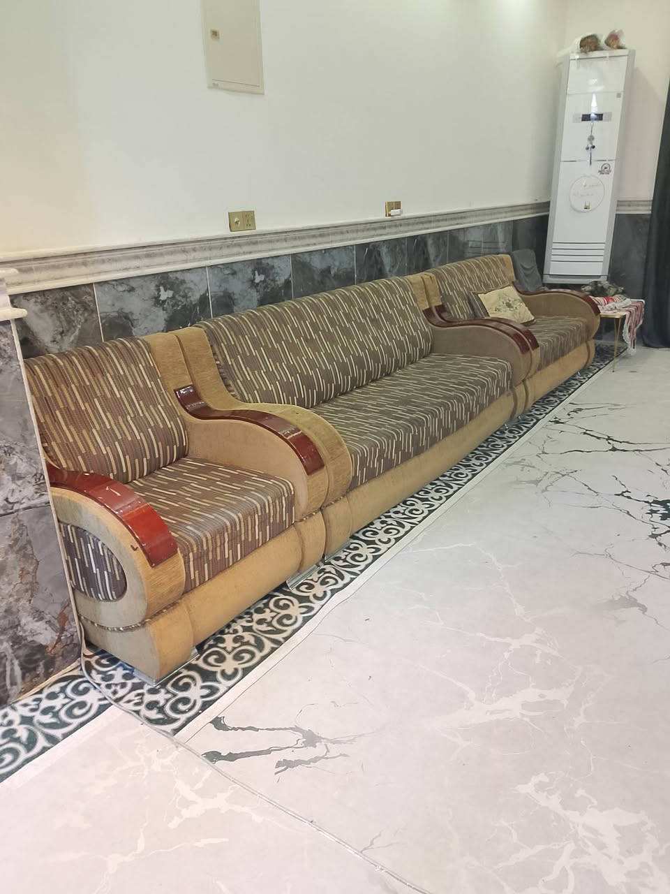 السلام عليكم  تخم 5 قطع نوعية ثقيل  
السعر 290 العنوان الجربوعية يم محطة البانزين
***********
