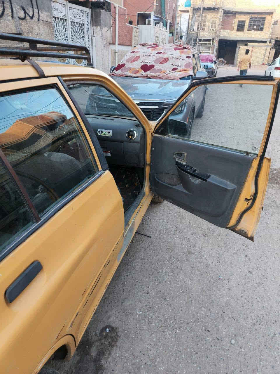السلام عليكم سايبه للبيع موديل 13 سعرها 22 السياره شغالها نقصها باتري فقط مكاني بغداد الشعب 
*********** بغداد, العراق
