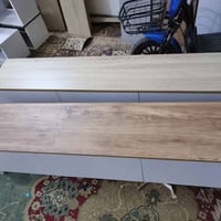 طاولة تيڤي • ٢م • جوزي أبيض