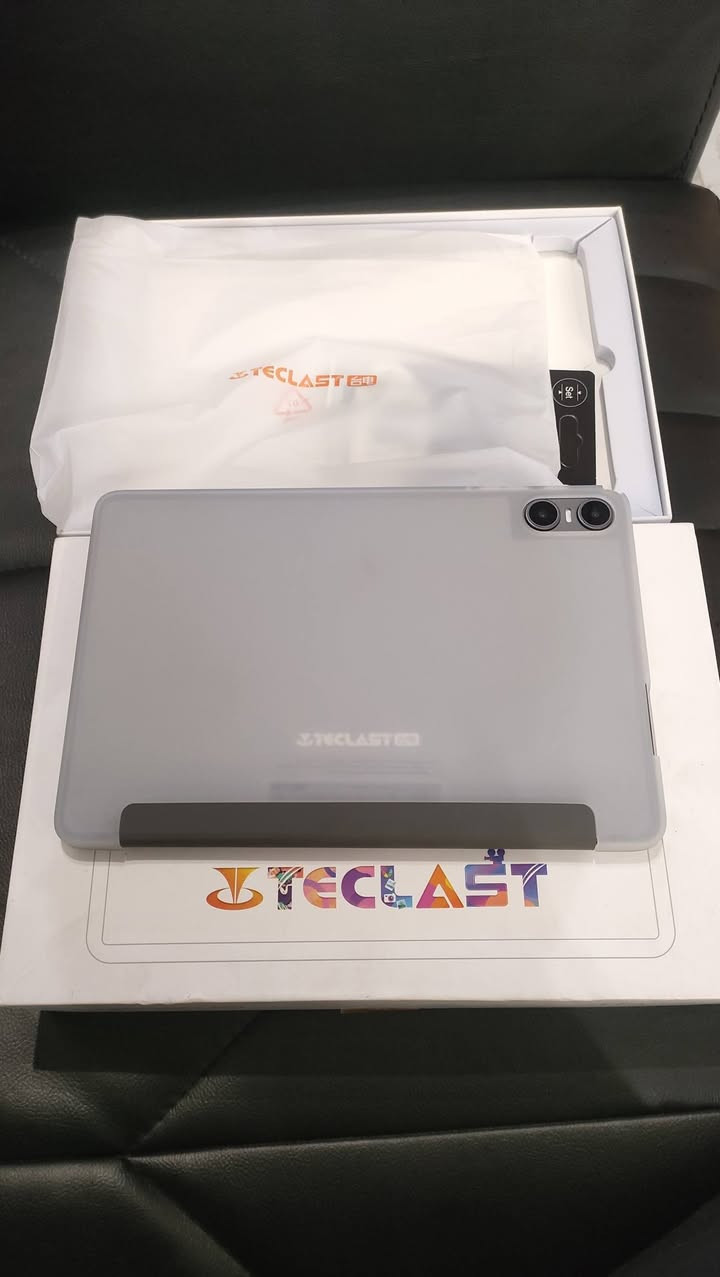 السلام عليكم 
تابلت ماركة teclast جديد لووك 
رام 4 ذاكرة 128
السعر 120 ألف 
متوفر توصيل


**إذا كنت صاحب هذا الإعلان وتريد حذفه لأي سبب، رجاءا أرسل رسالة إلى الدعم الفني**