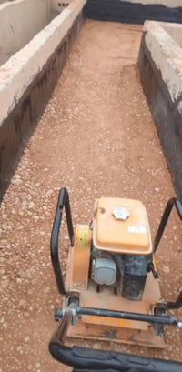 عمال تصعيد جميع مواد البناء تنضيف المنزل من الانقاض وقلع التراب وحدل ب...