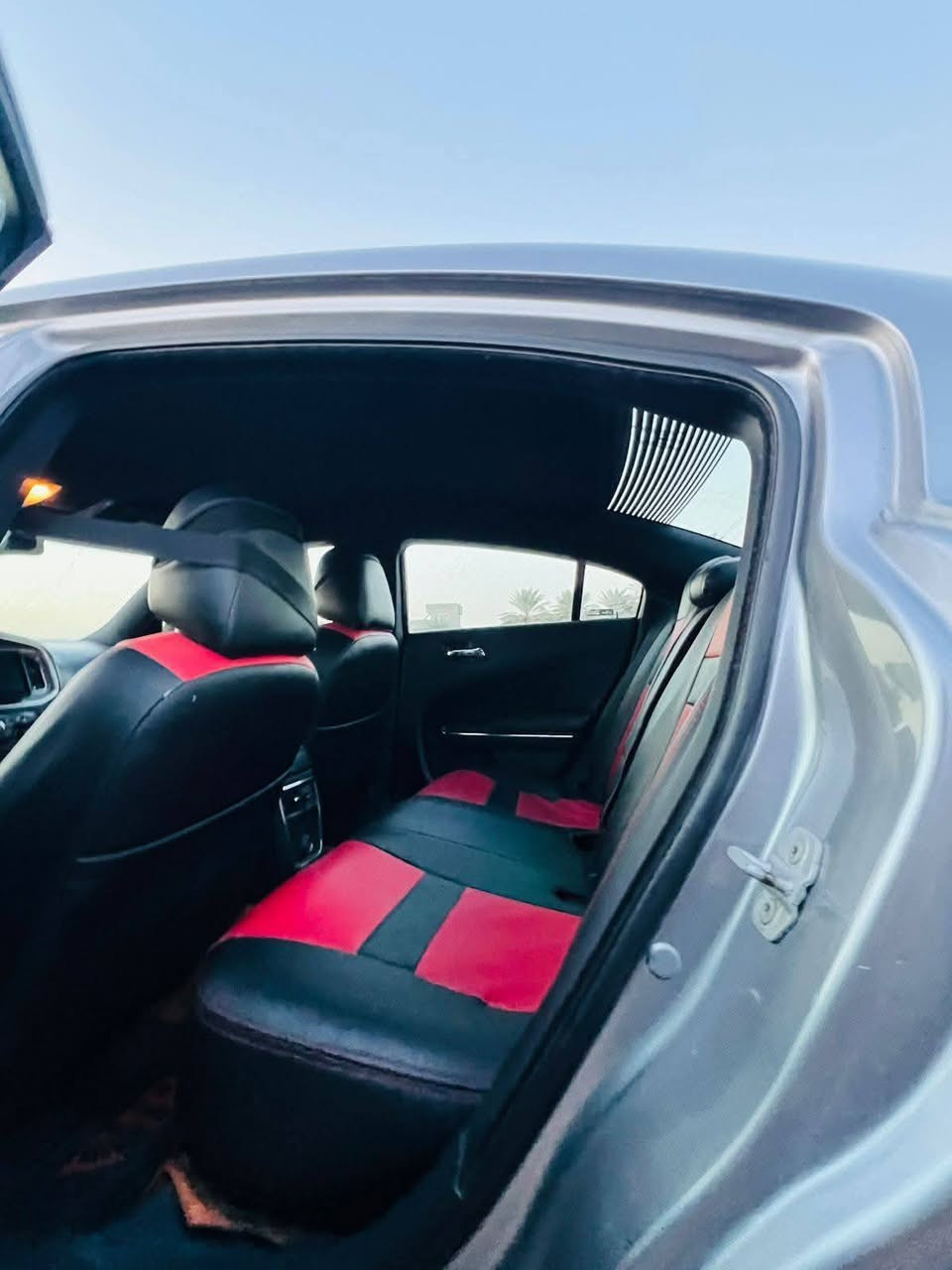 مكلف بالنشر
للبيع جارجر موديل 2013 رقم اربيل مالكه عربي سنويه ل29 وارقام جدد انكليزي بيها جاملغ وبنيد بدون دواخل وباب صبغ فقط محرك وكير كفاله حداديه جديده تخم تاير جديد تشغيل عن بعد سياره جديده كلش ممشتغله خط
العنوان بابل السعر 150 وبيها مجال
الاتصال ***********
