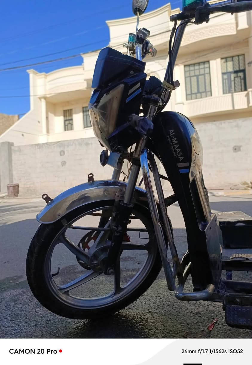 السلام عليكم   
دراجه شحن هارلي  بدون بطاريات. شبه نضيفه تواير جديده  شدستهن قبل سبوع  . كلشي موضح كدامك 

السعر 300  وبيها  مجال


**إذا كنت صاحب هذا الإعلان وتريد حذفه لأي سبب، رجاءا أرسل رسالة إلى الدعم الفني**