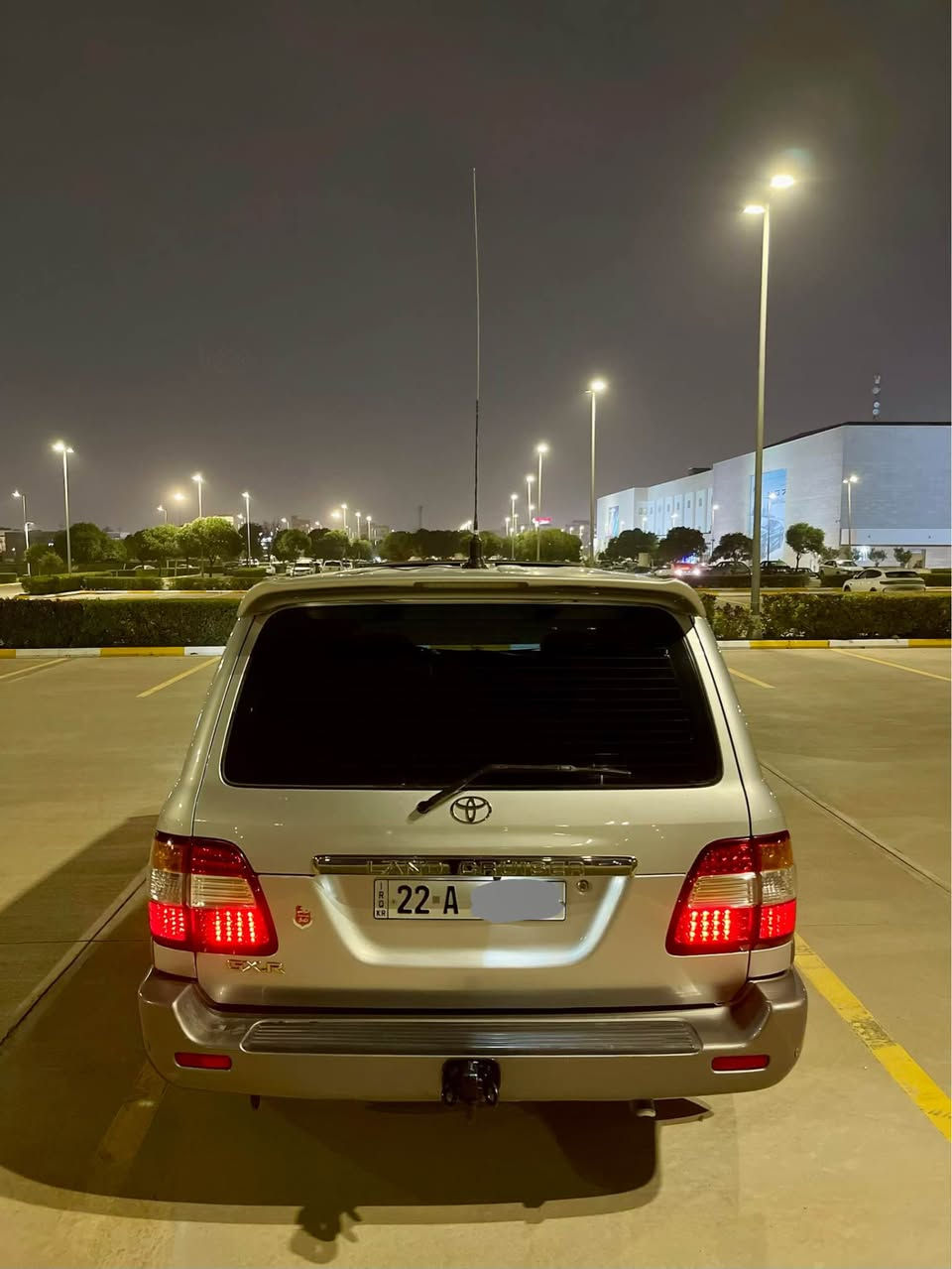 مۆنیکا مۆدێل ٢٠٠٦ فول مواسەفات ( دیفلۆک ) GXR .V6 
گێڕ و مەکینەی بەشەرت سەرف و بوخار و دوکەڵ و دەنگی نییە تەپەی گێری نییە بەشەرتی ١٠٠ فیتەر بێ بۆیاغ هیچی پێوە نییە ٢ شوێن ساردی هەیە پێوەی دیار نییە سەقفی وەک شوشەیە بەشەرتی ئەوەی قۆپی نەبێت غازی ئیتاڵی بۆ بەستراوە ٤ تایەی لۆکی لەژێرە تەحویل و غڕامە و بەناو کردن بەشەرت دەعامی بۆ دەعامی چرکە و ٥٠٠ دۆلار بشکێنە تەبرید و تەقە و رەقەی بەشەرت بەرگی دەرگاکانی وەک بیلاد ماوە سەقفی بەرینەداوە سعری ١٨٩ گەڵا *********** أربيل, العراق
