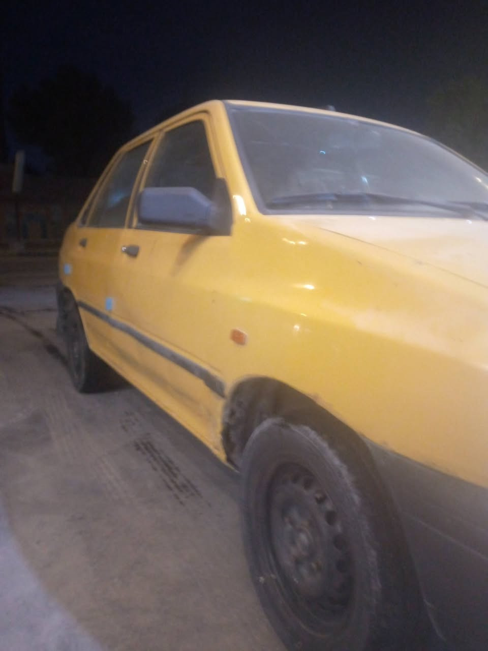 سايبا 12 رقم بغداد مصفره تحويل مباشر بلادية بدون ضربه وصبغ كير محرك مكفول صدر مبدل جديد درايم شفتات بوربرين مشط تخم تاير ماناقصه بس سائق السيارة كهربائيات شغاله  ترايه حلو السعر بلاش 20 قفل متوازي مكاني بغداد ***********
