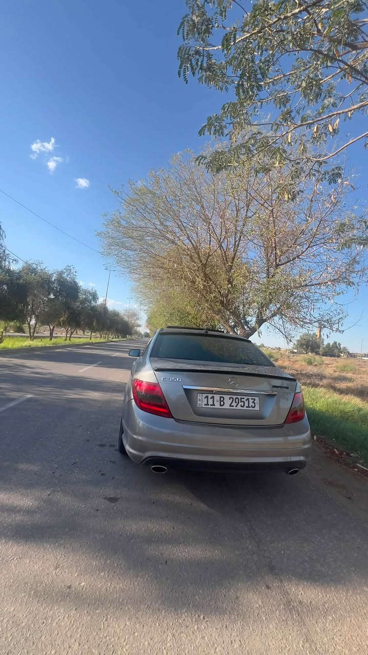 سلام عليكم
للبيع او المراوس مارسدس c350 موديل 2008 
فتحه كروز سرعه محرك 6 سلندر 
كير محرك مكفول تبريد شغال 
كهربائيات كلها شغاله 
سياره بيها صبغ ربعالجاملغ  لايمن ولايسر 
الخلفي صدر مبدل قبل 3 اشهر لامامي والخلفي السياره عليها سيرفس كامل 
بيها فقط البصمه تشغيل السياره تشكل مرات 
سعرها 110وبيها مجال بسيط 
رقم الهاتف ***********
