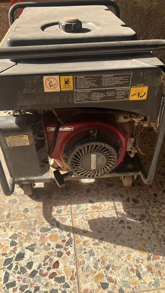 مولدة اقصى 8 kv 
32 امبير 
كلها على البلاد 
راس التوليد على البلاد 
المكينه على البلاد
لاتنقص ولاتبخر
سلف وهندر 
وسعرها 450 الف
اقصى بلادية

بغداد / ***********
