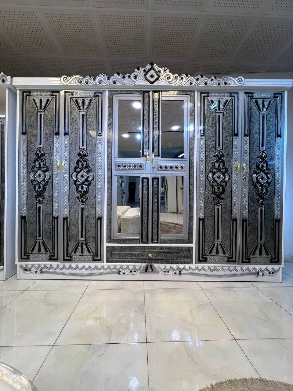 وين تلكه هيج جمالللل وبسعرر كلشش مناسب 

غرف نجاره عراقيه 💯💯

تتكون من ١٠ قطع 

عرض الكنتور٣مترات و٢٠سم

ارتفاع الكنتور مترين و٤٥سم

السرير بلوك ٦ ارجل

طول السرير 200 سم 

عرض السرير 160 سم 

الضهر شد براغي

الزاويه بارتفاع الكنتور 

الشازلون والطابوريه 75 الف 

الدوشك 150 الف  ضمان ٥ سنوات

