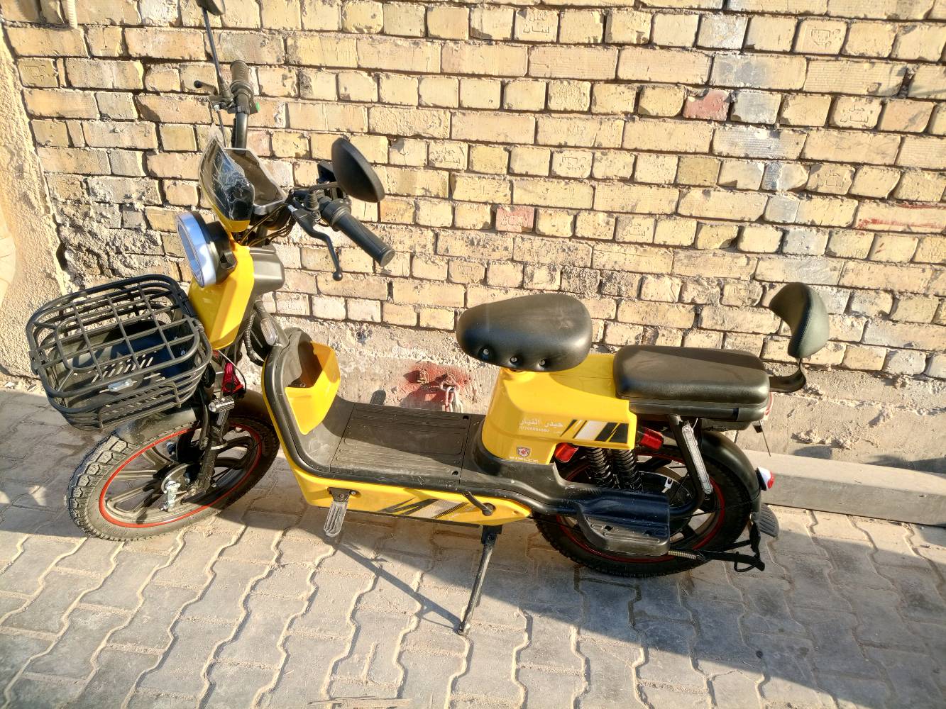 دراجه جديده اشتريته قبل شهر تمشي 30 كيلو بالشحنه الوحده والسرعه الحقيقيه 60 وتشتغل على البصمه وعلى الكرت وعلى المفتوح دراجه بعدها جديده العنوان بغداد الحريه