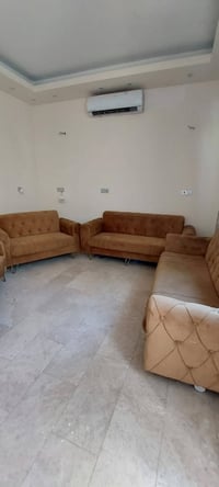 يوجد قنفات 4 قطع لون عسلي العنوان القنفات بغداد الاعلام مجاور مركز الش...